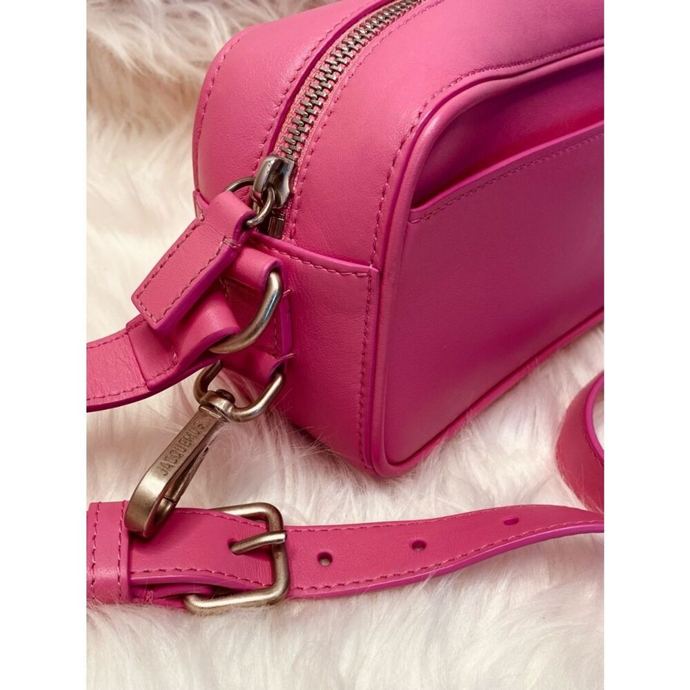 Jacquemus La Baneto Leather Crossbody Camera Bag - Picture 6 of 17